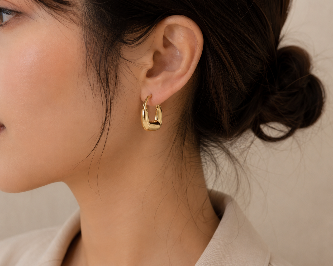 Sculpted Oval Hoop Earrings