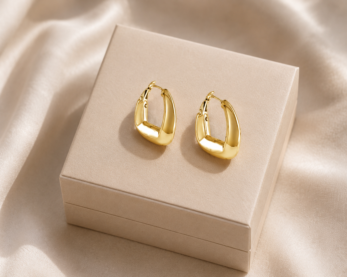 Sculpted Oval Hoop Earrings